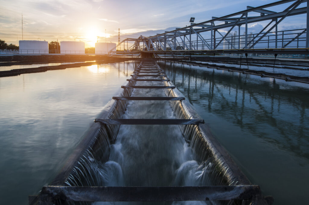 Smart water and wastewater solutions for every drop

Not sure where to turn for help with your water or wastewater? Flowpoint Environmental Systems is the industry-leading expert in municipal and industrial water solutions.

Received a DNR notice about wastewater issues?

Got a bulk water quote that’s over your budget?

Struggling to find expert engineering for turnkey design and manufacturing?

If you have water or wastewater problems, our team of in-house engineers and fabricators have solutions. With 30 years of experience and thousands of installations in North America, Flowpoint delivers custom turnkey solutions for tight budgets.

Get smart solutions for every drop of water.